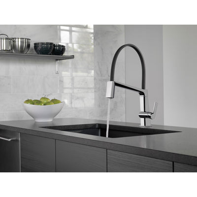 Delta Pivotal Chrome Finish Single Handle Exposed Hose Kitchen Faucet D9693DST