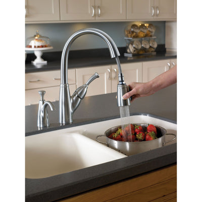 Delta Arctic Stainless Finish Allora Collection Single Handle Pull Down Kitchen Sink Faucet and Soap Dispenser Package D035CR