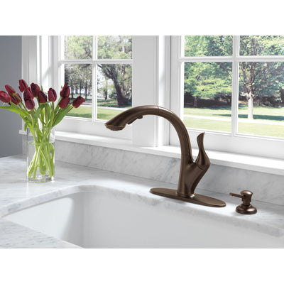 Delta Linden Collection Venetian Bronze Finish Single Handle Water Efficient Pull Out Kitchen Sink Faucet and Soap Dispenser Package D061CR